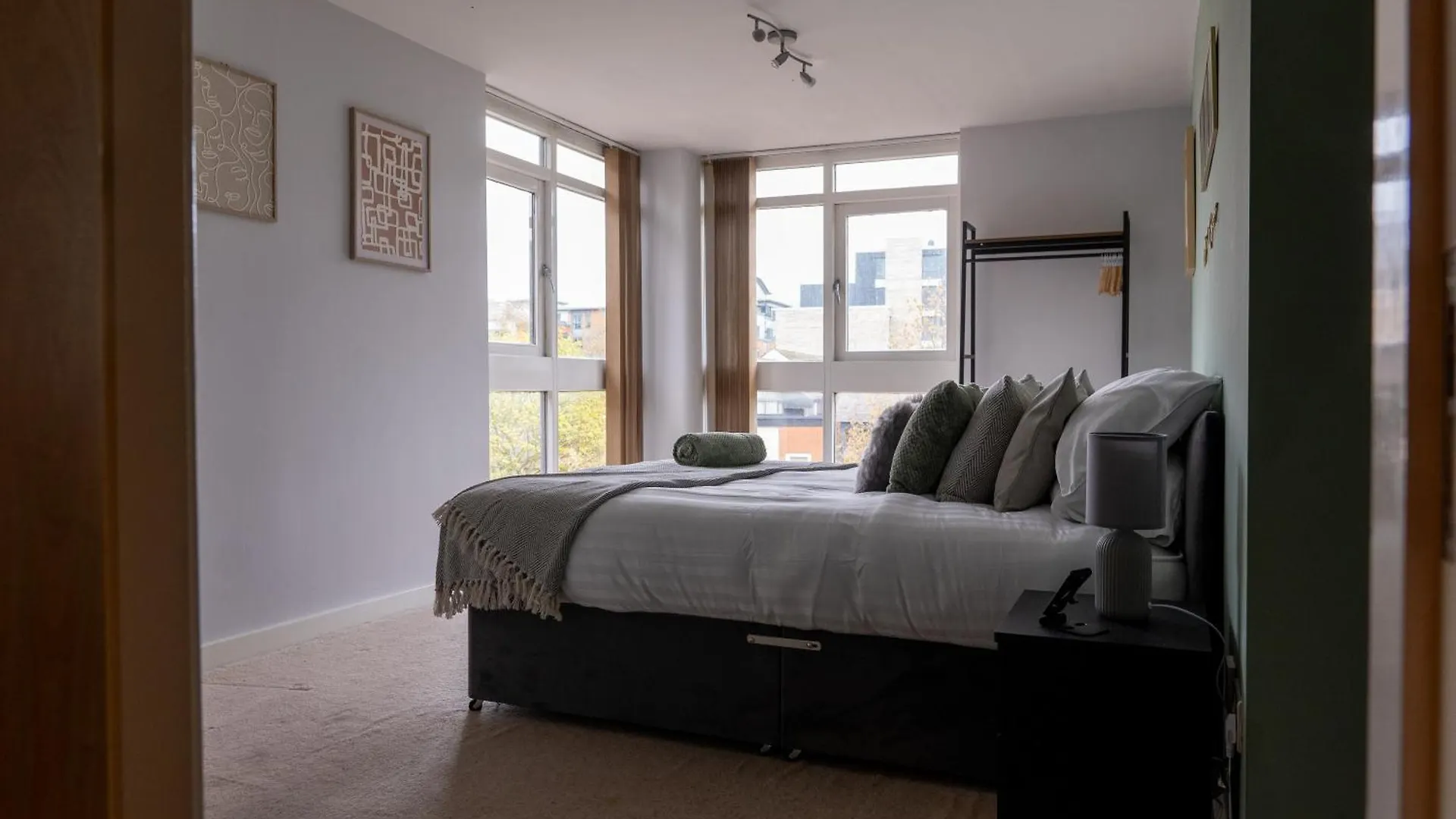 Apartment City Centre - 2Br Apt - Free Parking - Long Stays Nottingham