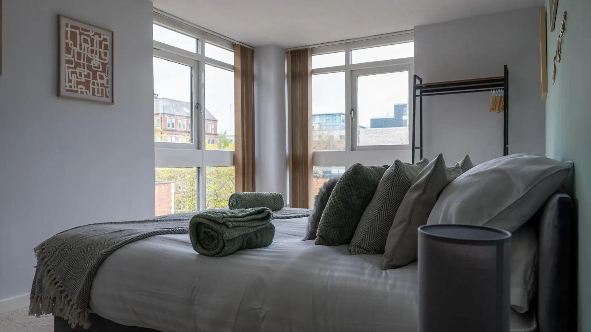 City Centre - 2Br Apt - Free Parking - Long Stays Nottingham Apartment